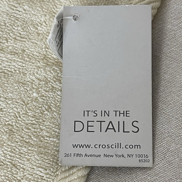 NWT Croscill Hand Towels - Two 2 - Piece Sets (4 Towels Total) with Elegant Trim - Picture 6 of 8